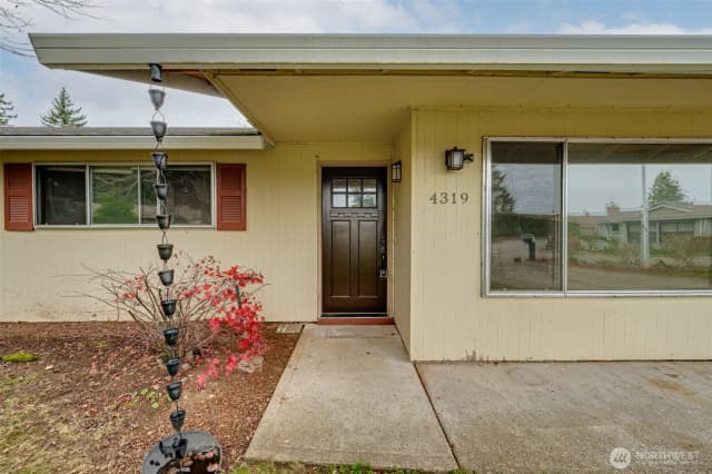 Property photo for 4319 F Circle, Washougal photo 2