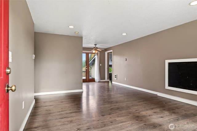 Property photo for 13308 Ne 186th Street, Woodinville photo 2