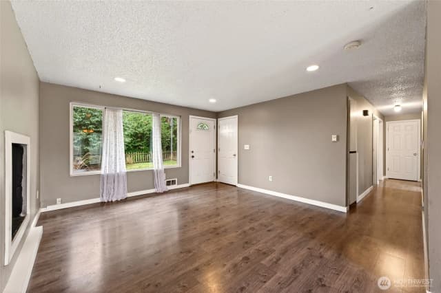 Property photo for 13308 Ne 186th Street, Woodinville photo 5