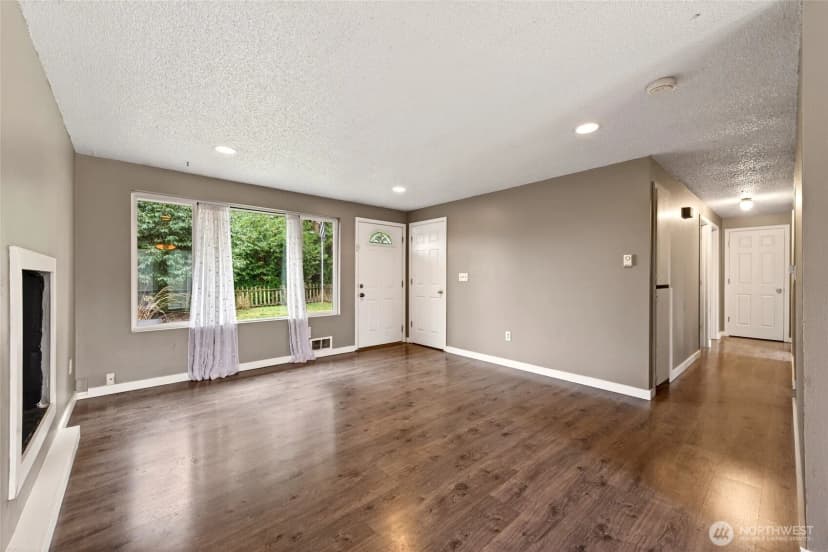 Property photo for 13308 Ne 186th Street, Woodinville photo 5