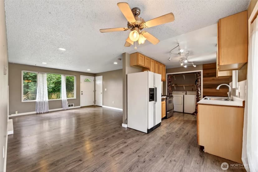 Property photo for 13308 Ne 186th Street, Woodinville photo 8