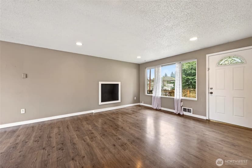 Property photo for 13308 Ne 186th Street, Woodinville photo 6