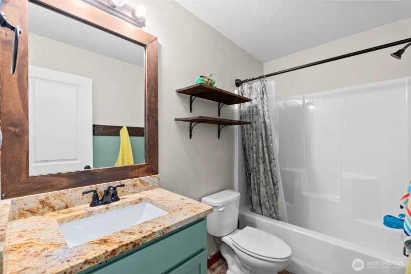 Property photo for 105 Mcdonald Creek Lane, Elma photo 25