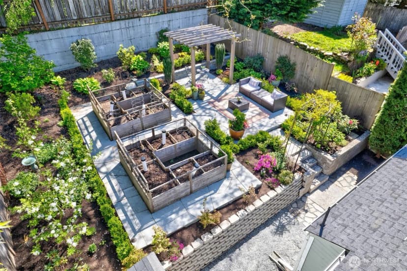 Property photo for 2016 14th Avenue W, Seattle photo 31