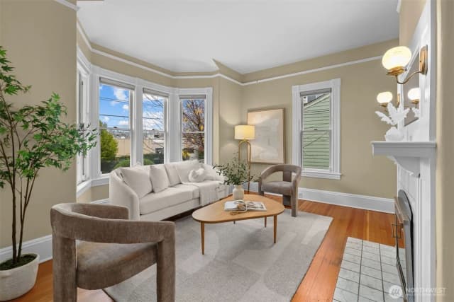 Property photo for 2016 14th Avenue W, Seattle photo 4