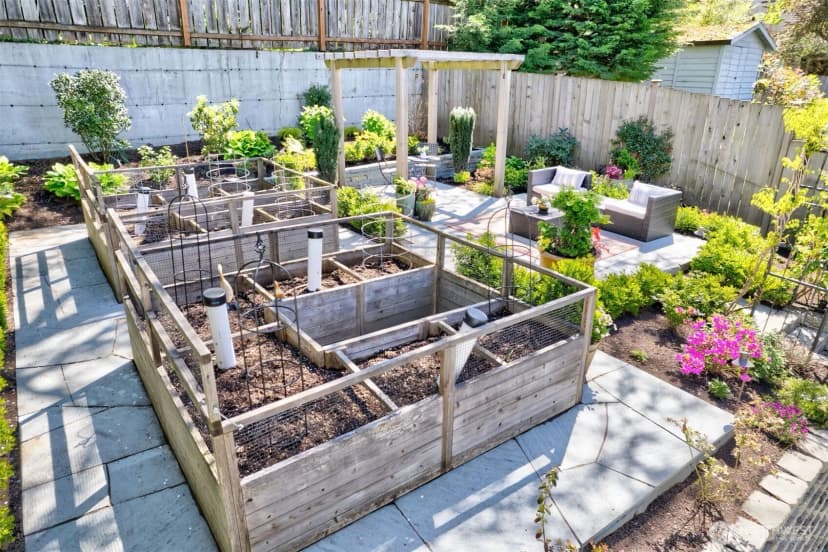 Property photo for 2016 14th Avenue W, Seattle photo 32