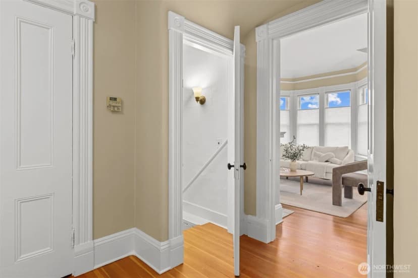 Property photo for 2016 14th Avenue W, Seattle photo 9