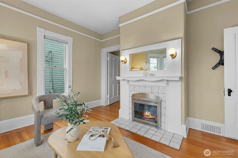 Property photo for 2016 14th Avenue W, Seattle photo 5
