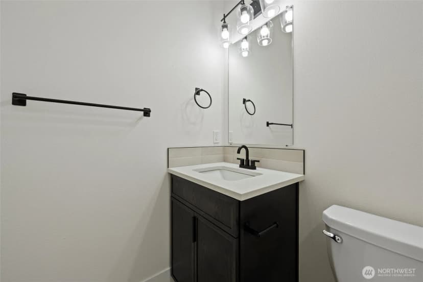 Property photo for 721 P Street Ne, Quincy photo 12