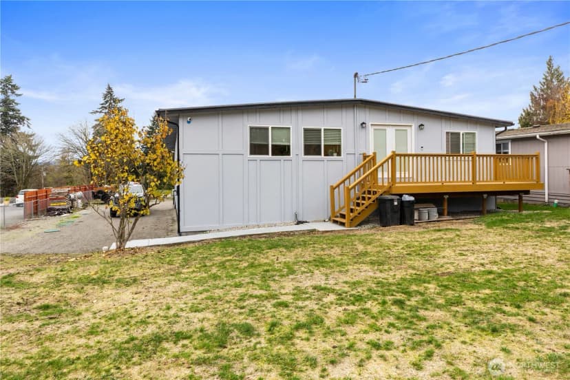 Property photo for 7415 100th Street E, Puyallup photo 4