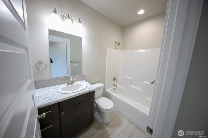 Property photo for 707 N Street Ne, Quincy photo 15