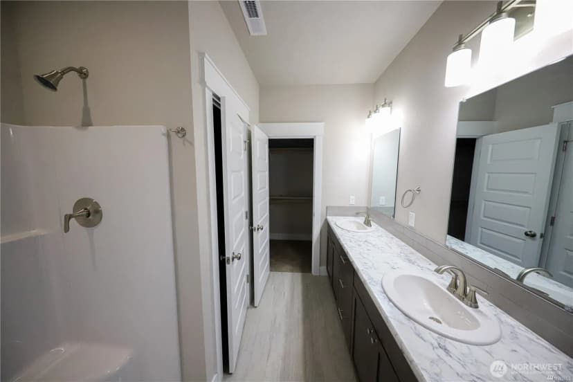Property photo for 707 N Street Ne, Quincy photo 24