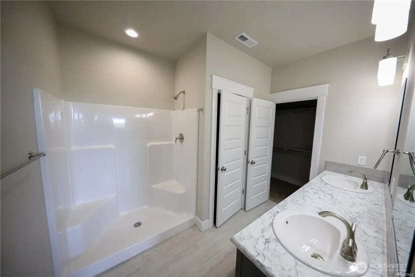 Property photo for 707 N Street Ne, Quincy photo 23