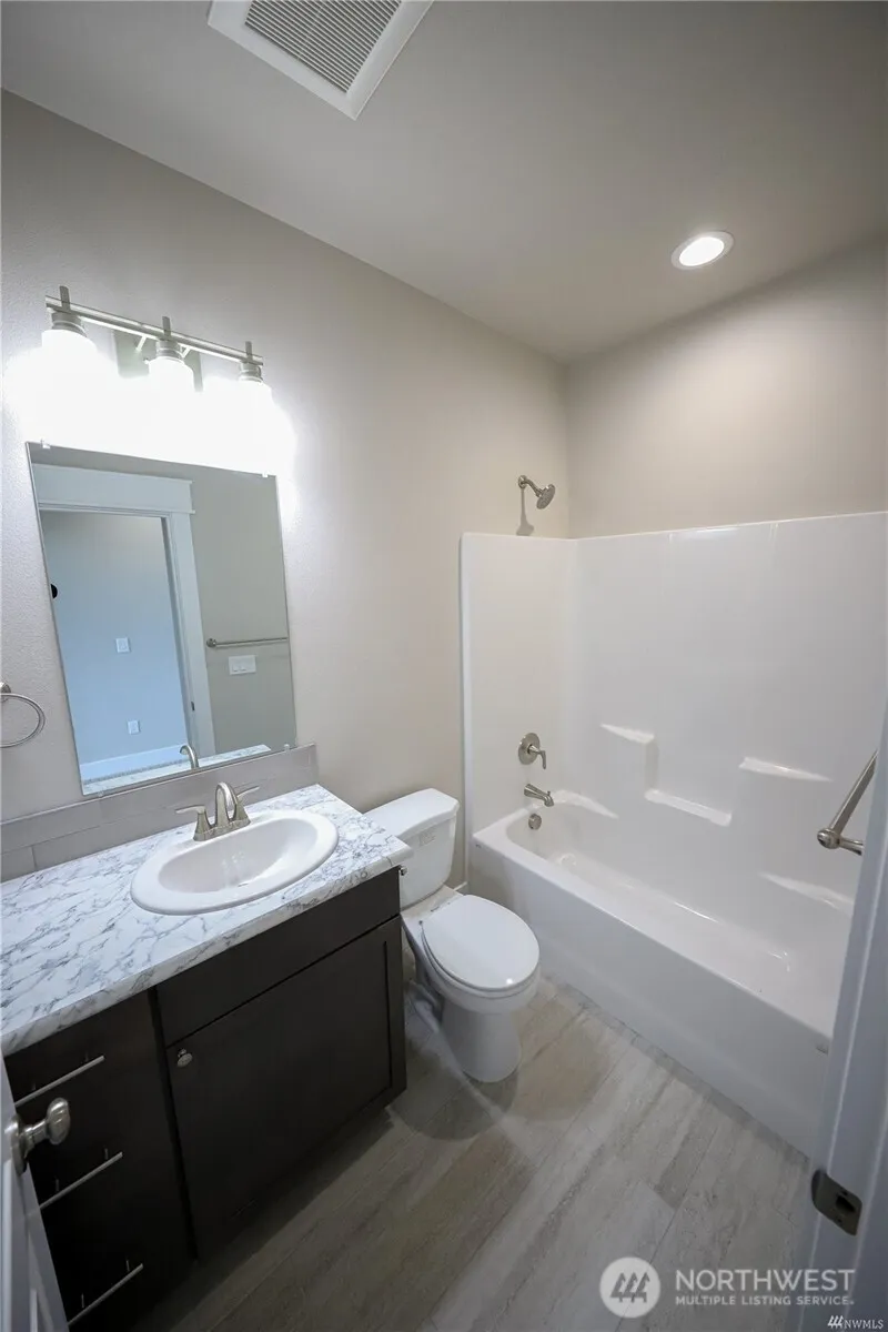 Property photo for 707 N Street Ne, Quincy photo 14