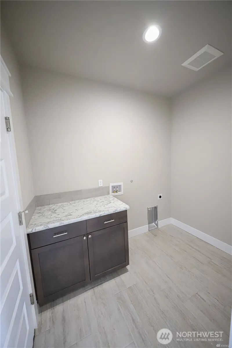 Property photo for 707 N Street Ne, Quincy photo 26