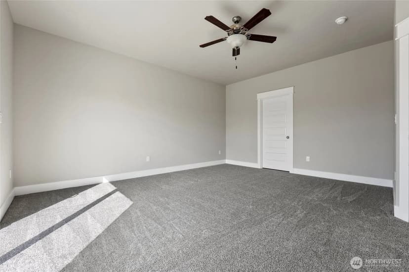 Property photo for 1405 7th Avenue Ne, Quincy photo 21
