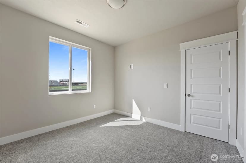 Property photo for 1405 7th Avenue Ne, Quincy photo 17