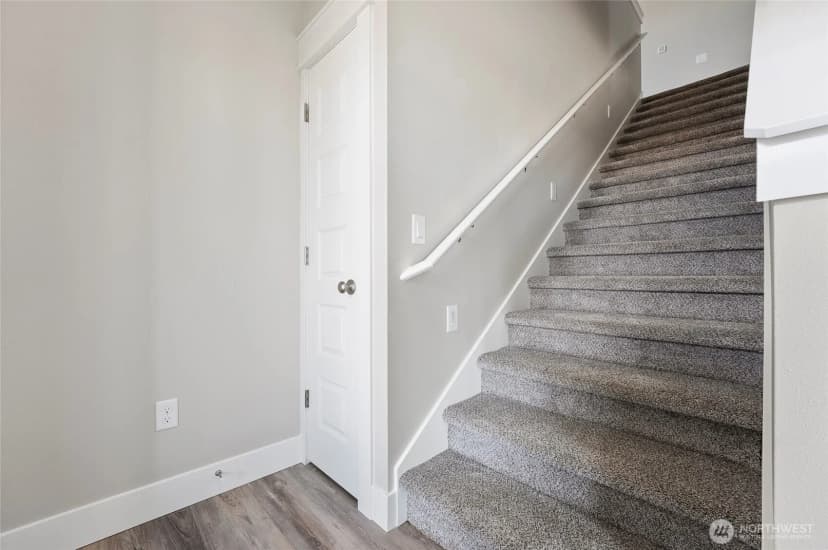 Property photo for 1405 7th Avenue Ne, Quincy photo 13