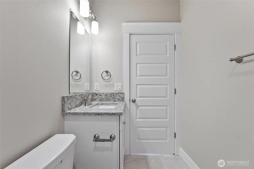 Property photo for 1405 7th Avenue Ne, Quincy photo 20