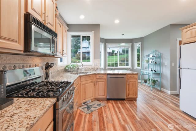 Property photo for 1341 Salt Point Place E, Port Orchard photo 5