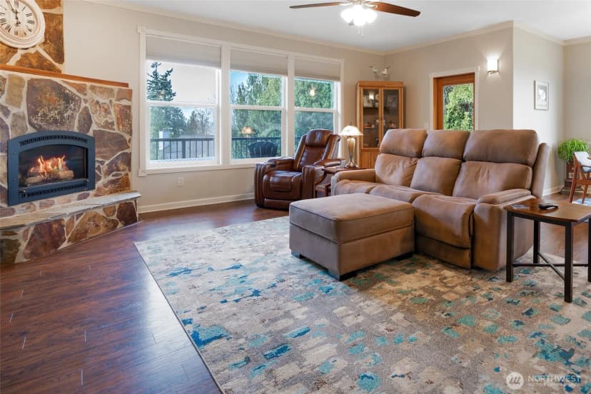 Property photo for 1341 Salt Point Place E, Port Orchard photo 11