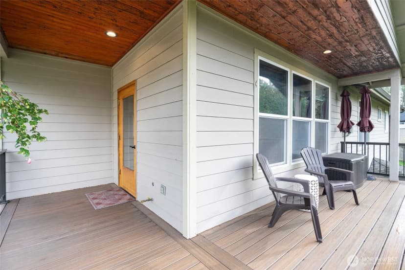 Property photo for 1341 Salt Point Place E, Port Orchard photo 13