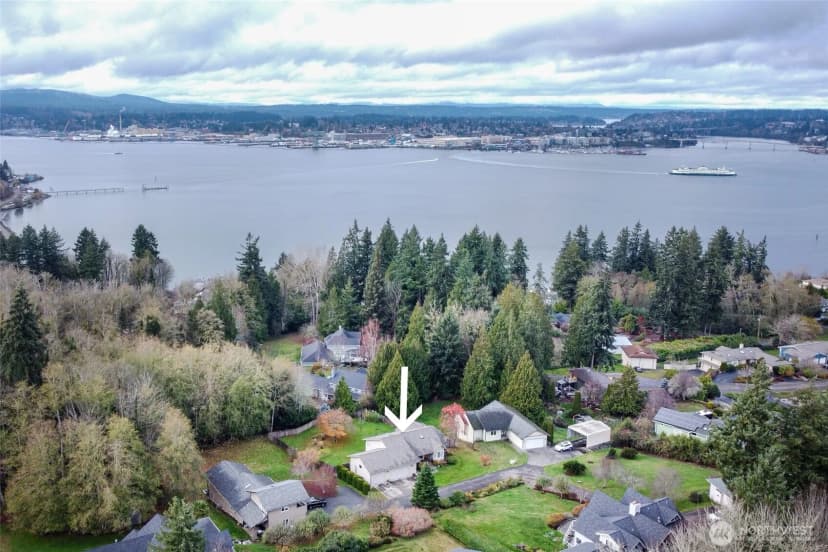 Property photo for 1341 Salt Point Place E, Port Orchard photo 34