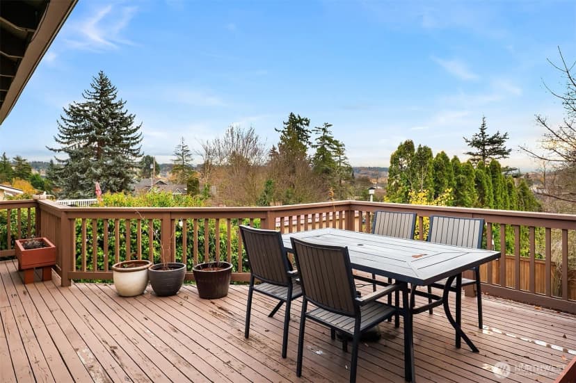 Property photo for 811 Sw Langston Road, Renton photo 11