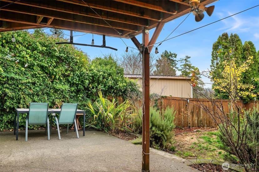 Property photo for 811 Sw Langston Road, Renton photo 27