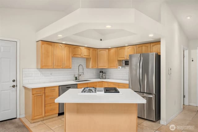 Property photo for 811 Sw Langston Road, Renton photo 4