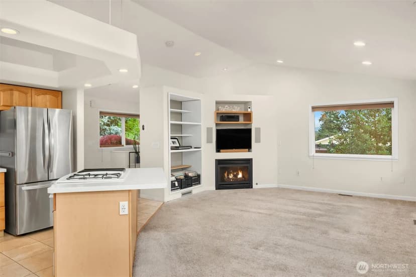 Property photo for 811 Sw Langston Road, Renton photo 13