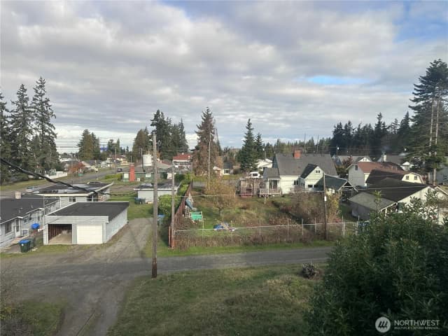 Property photo for 1411 E 5th Street, Port Angeles photo 3