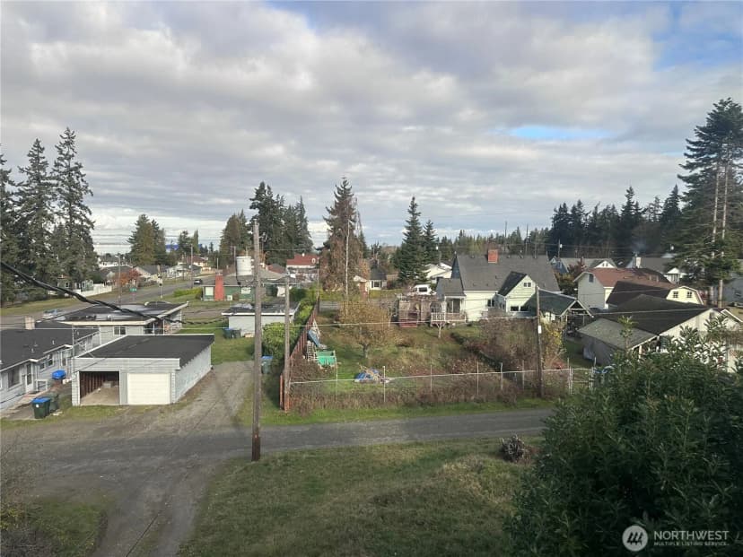 Property photo for 1411 E 5th Street, Port Angeles photo 3