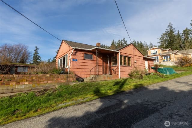 Property photo for 7931 Caddy Street, Anacortes photo 4