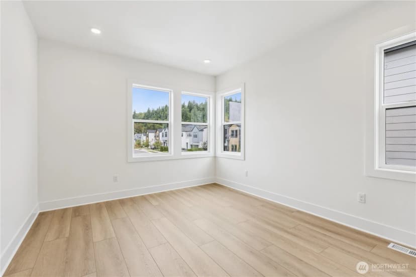 Property photo for 13717 Se 85th Street #48, Newcastle photo 15