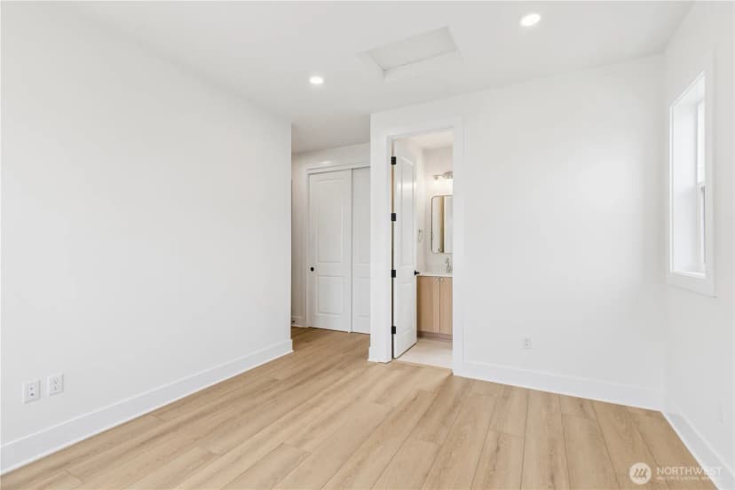 Property photo for 13717 Se 85th Street #48, Newcastle photo 18
