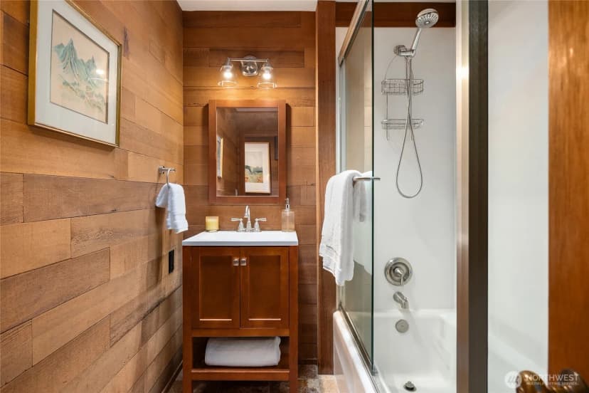 Property photo for 10871 Manitou Beach Drive Ne, Bainbridge Island photo 21