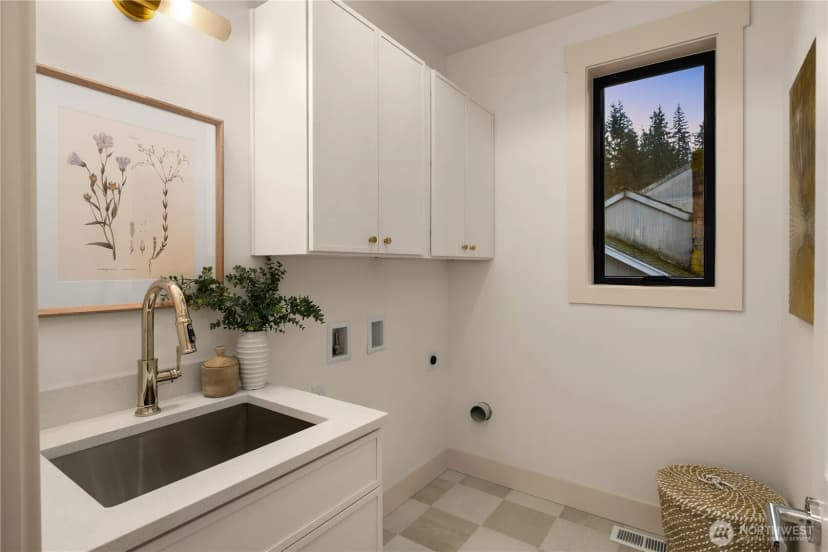 Property photo for 4120 161st Avenue Se, Bellevue photo 32