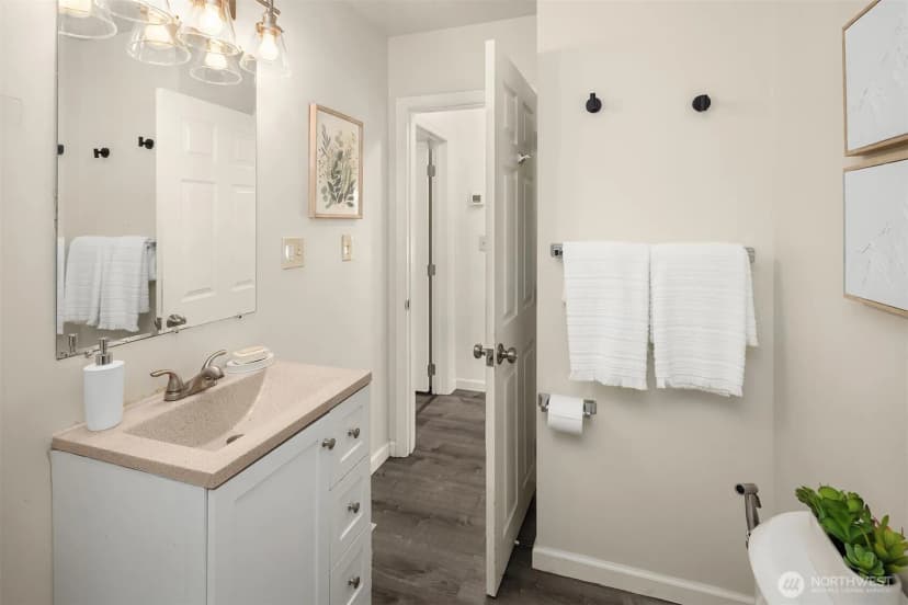 Property photo for 12203 21st Avenue S, Seattle photo 17