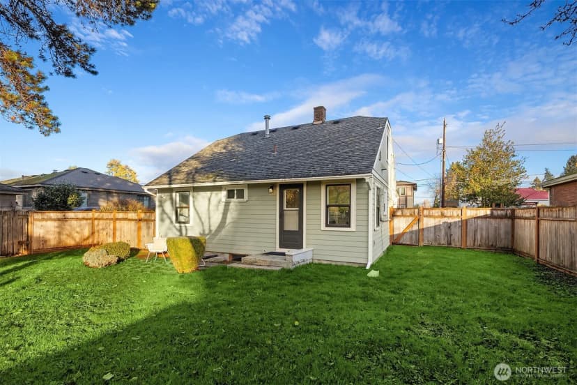 Property photo for 12203 21st Avenue S, Seattle photo 29