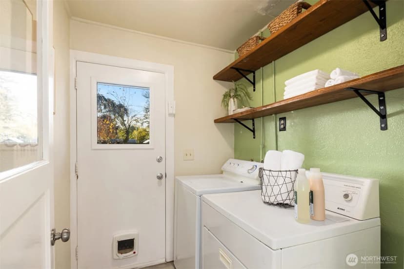 Property photo for 12203 21st Avenue S, Seattle photo 24