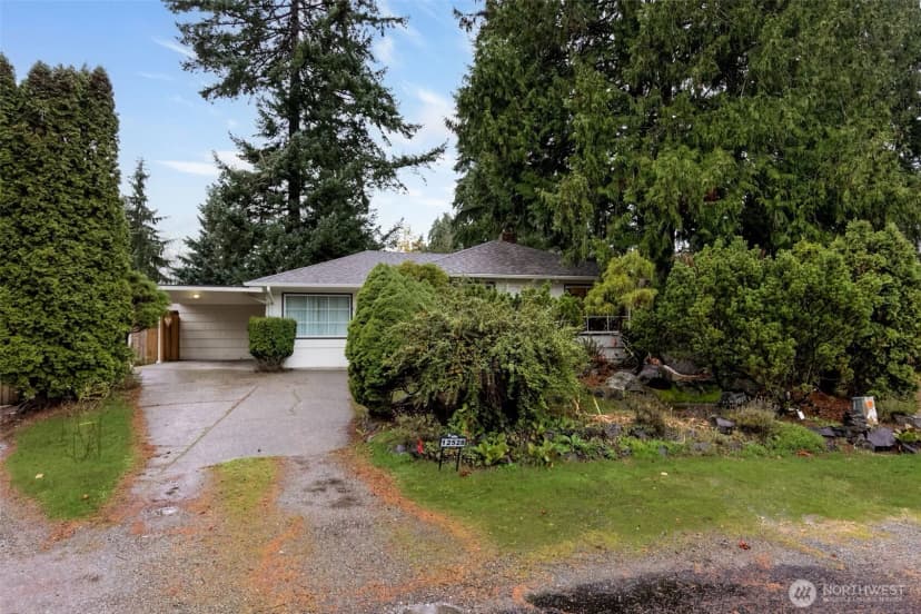 Property photo for 12528 24th Avenue Ne, Seattle photo 19