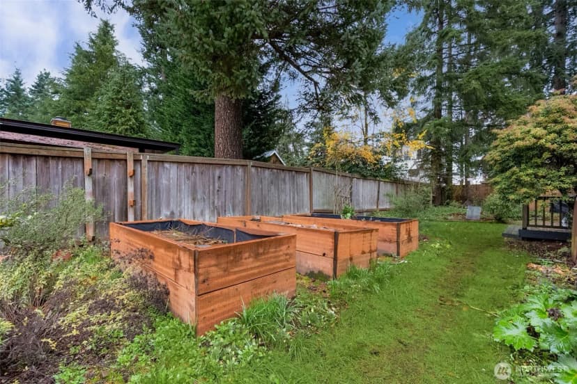 Property photo for 12528 24th Avenue Ne, Seattle photo 18