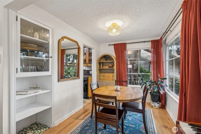 Property photo for 12528 24th Avenue Ne, Seattle photo 5