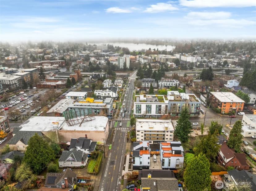 Property photo for 1014 B Ne 70th Street #1014b, Seattle photo 31