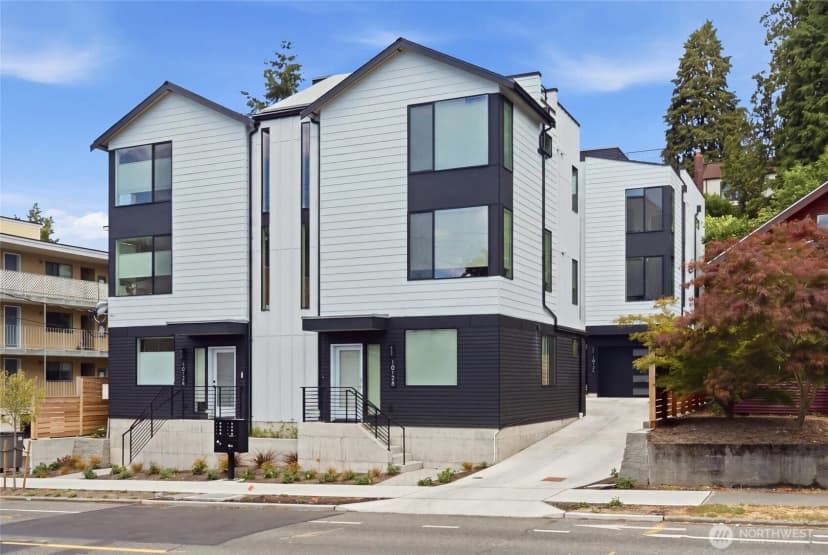 Property photo for 1014 B Ne 70th Street #1014b, Seattle photo 6