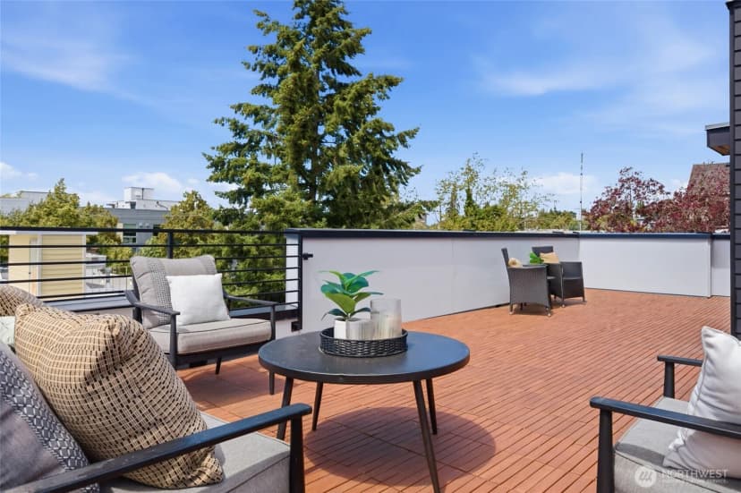 Property photo for 1014 B Ne 70th Street #1014b, Seattle photo 9