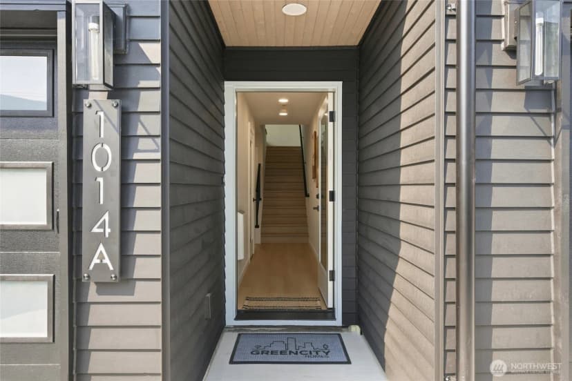 Property photo for 1014 B Ne 70th Street #1014b, Seattle photo 4