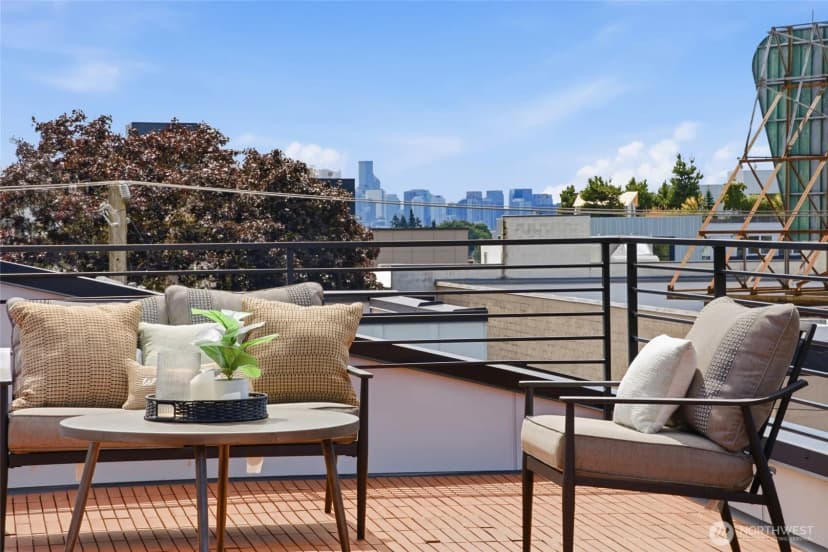 Property photo for 1014 B Ne 70th Street #1014b, Seattle photo 8