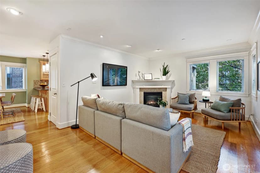 Property photo for 919 Belmont Avenue E, Seattle photo 12